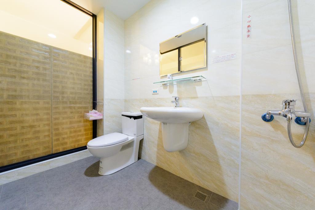 Play House Hotel Tainan Exterior foto